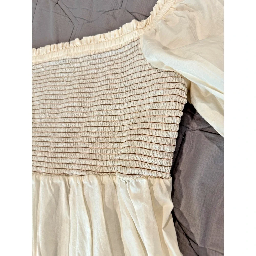 Old Navy Smocked Top Women's Size XXL Cream Peplum Waist Elastic Bodice NWT